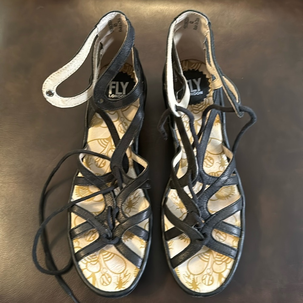 Fly London size 40 black womens shoes